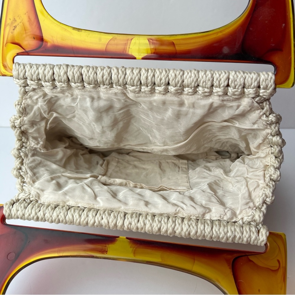 1960/1970’s Crochet Bag with Amber Handle - Picture 7 of 9